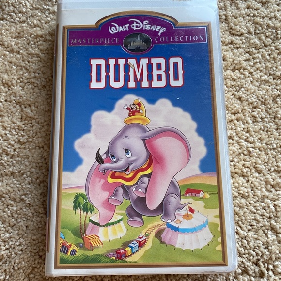 Six VHS Classic Disney Movies - Picture 5 of 7